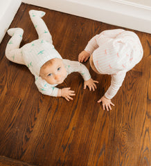 LITTLE LABEL 2PC AIRPLANE PRINT FOOTIE WITH HAT SET