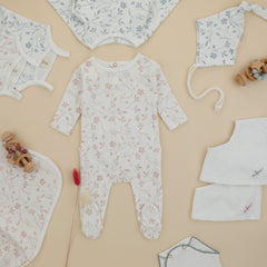 CADEAU 2PC LITTLE BLOOMER LEAVES FOOTIE AND HAT SET