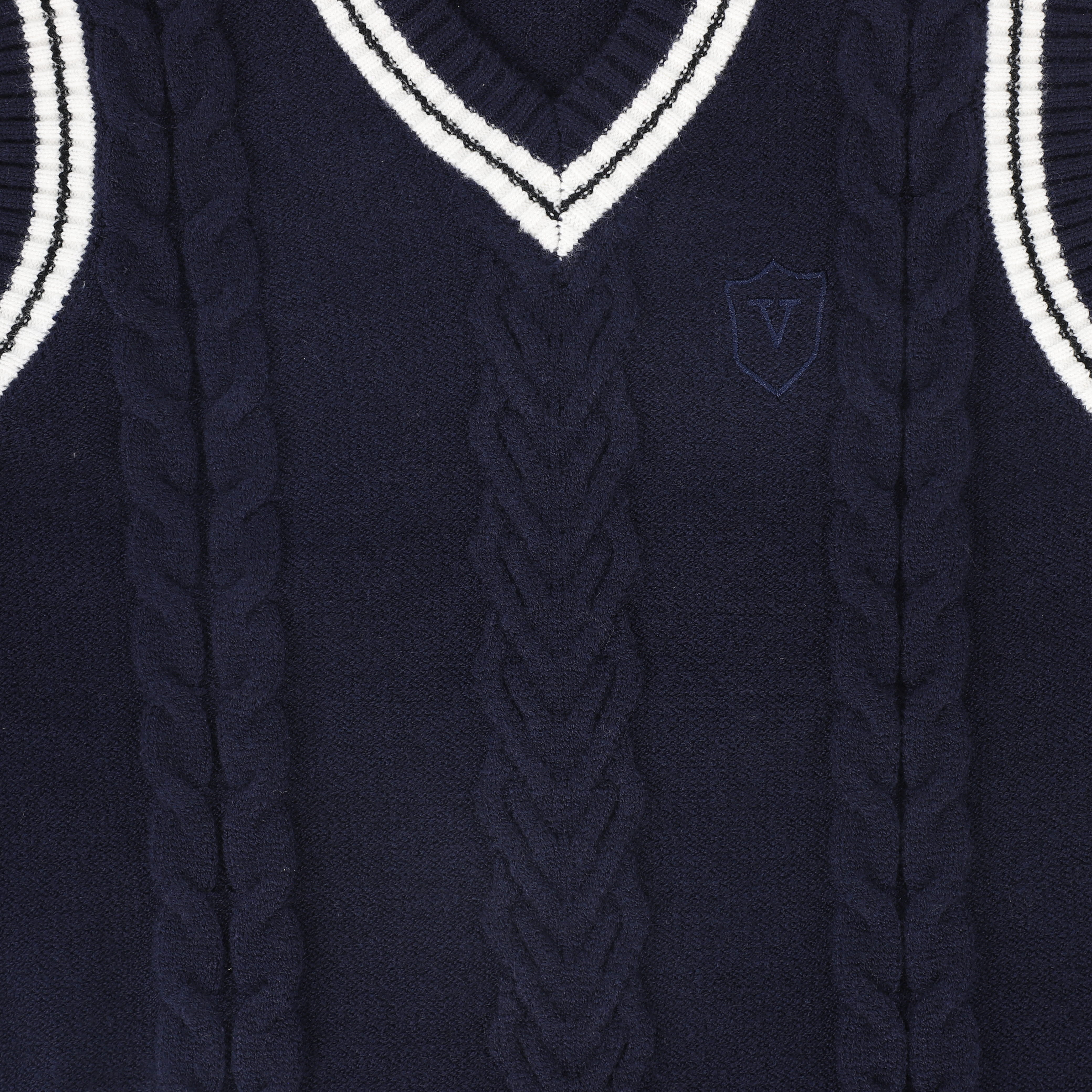 VALENTINA CABLE KNIT FLOWER VEST