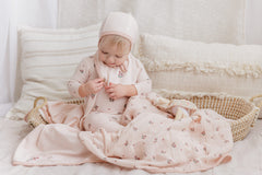 ELYS & CO. 3PC STRAWBERRY FOOTIE, HAT AND BLANKET SET