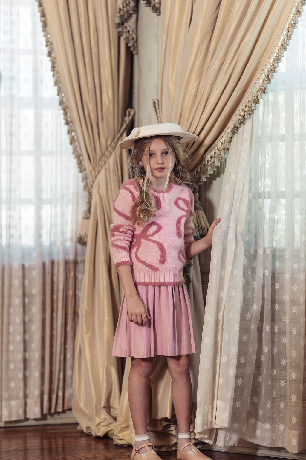 POMPOMME 2PC MOHAIR BOW TOP WITH PLEATED SKIRT