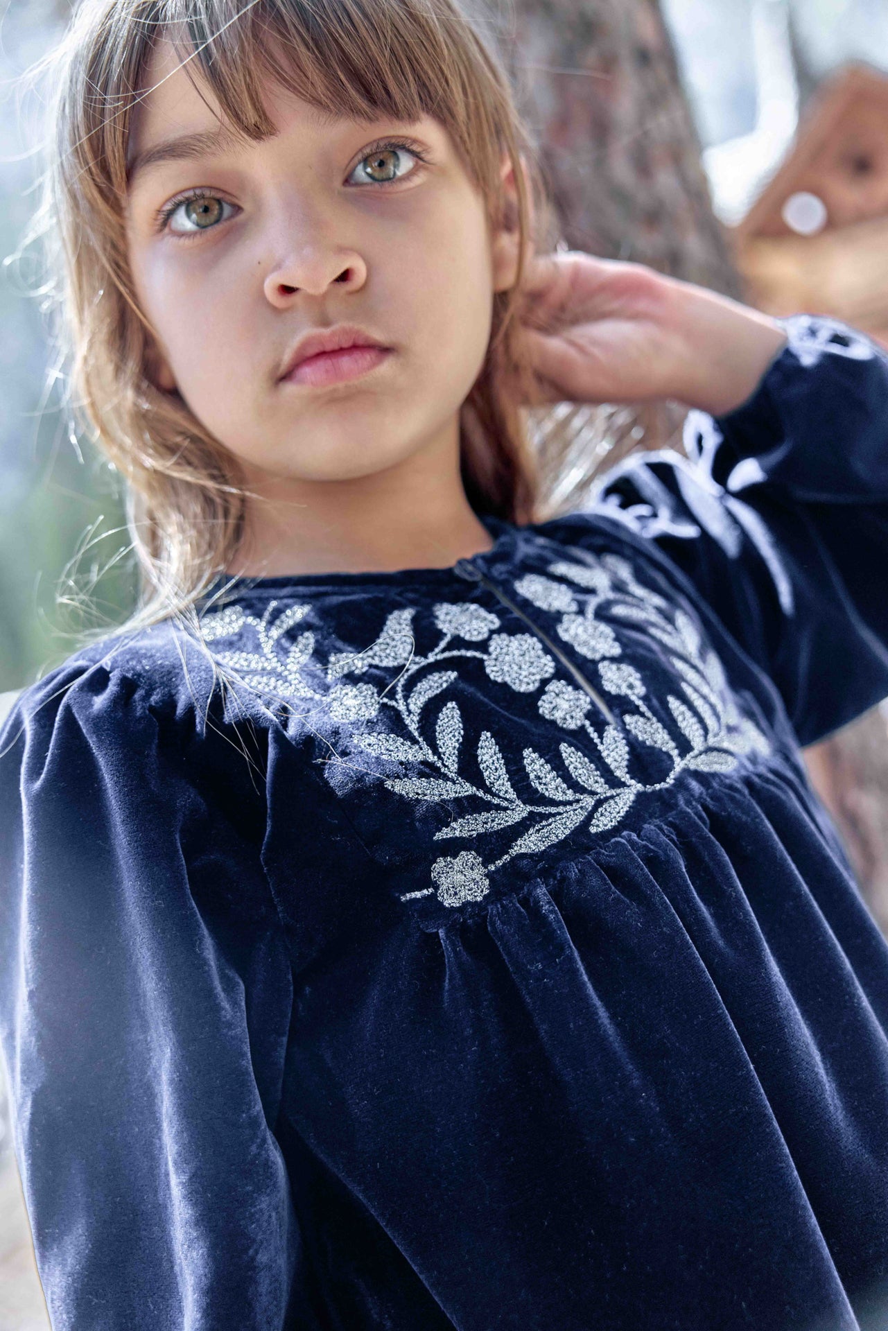 BONTON DAISY EMBROIDERY VELVET DRESS