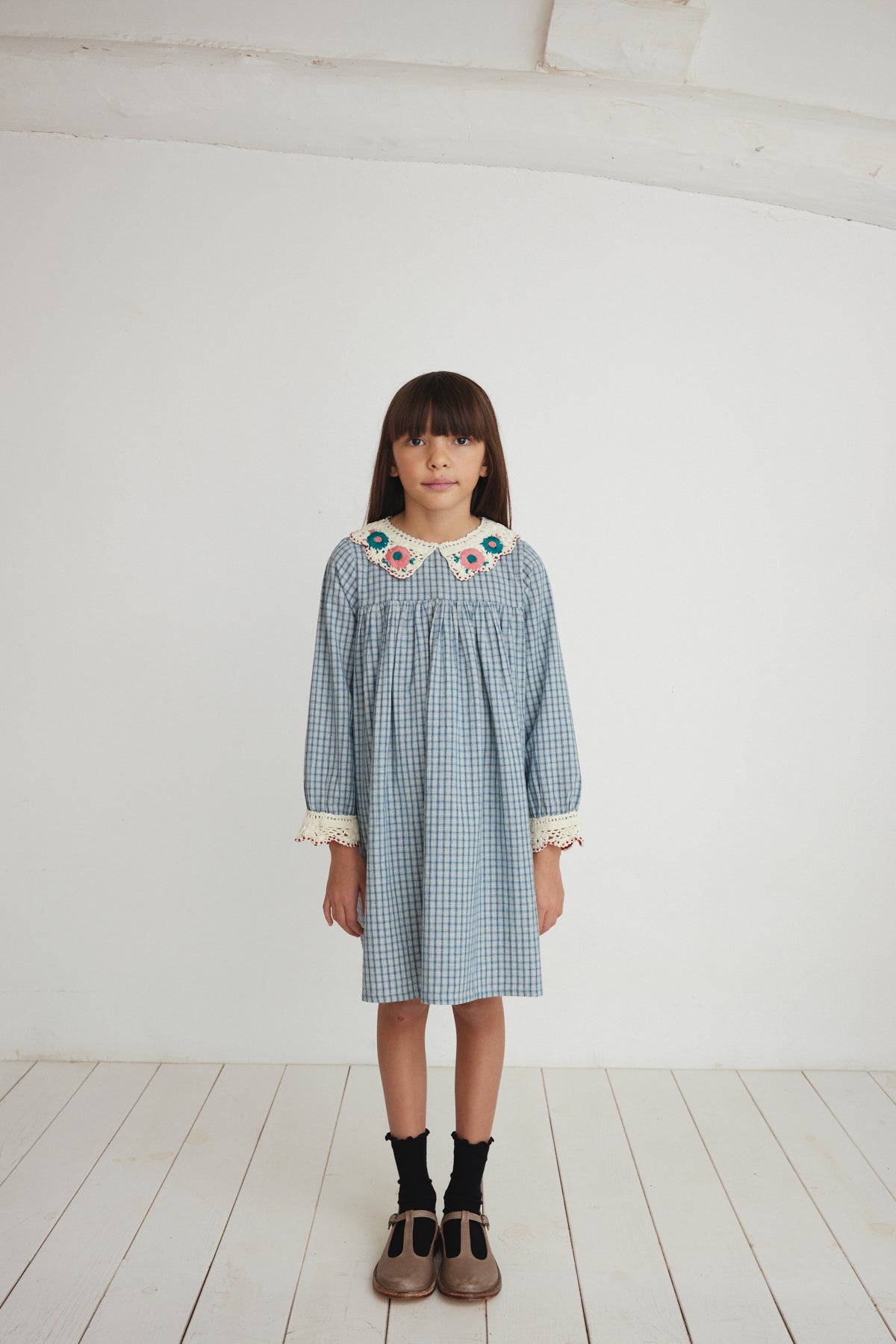 BEBE ORGANIC RHEA EMBROIDERED FLOWERS CHECKED DRESS