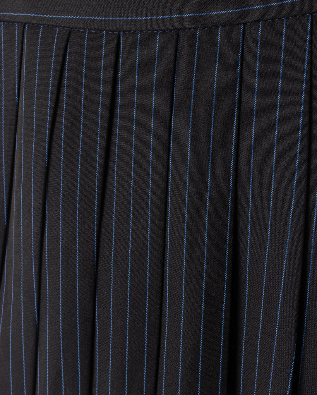 TUSTELLO 2PC BLASON FLOWER BUTTON CARDIGAN WITH SHAR PINSTRIPE