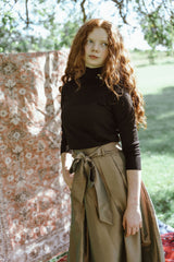 GEM BROOCH TURTLENECK