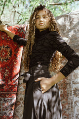 GEM LOW WAISTED BELT PLEATED SKIRT