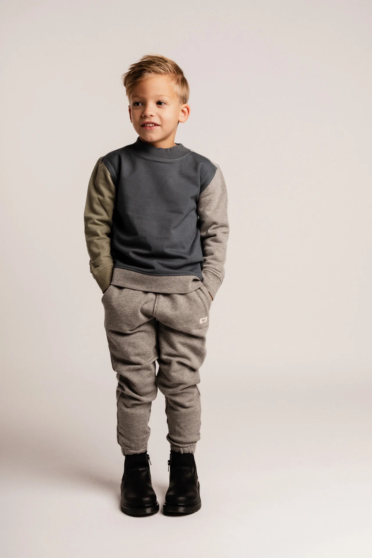 BAJE SWEATSHIRT