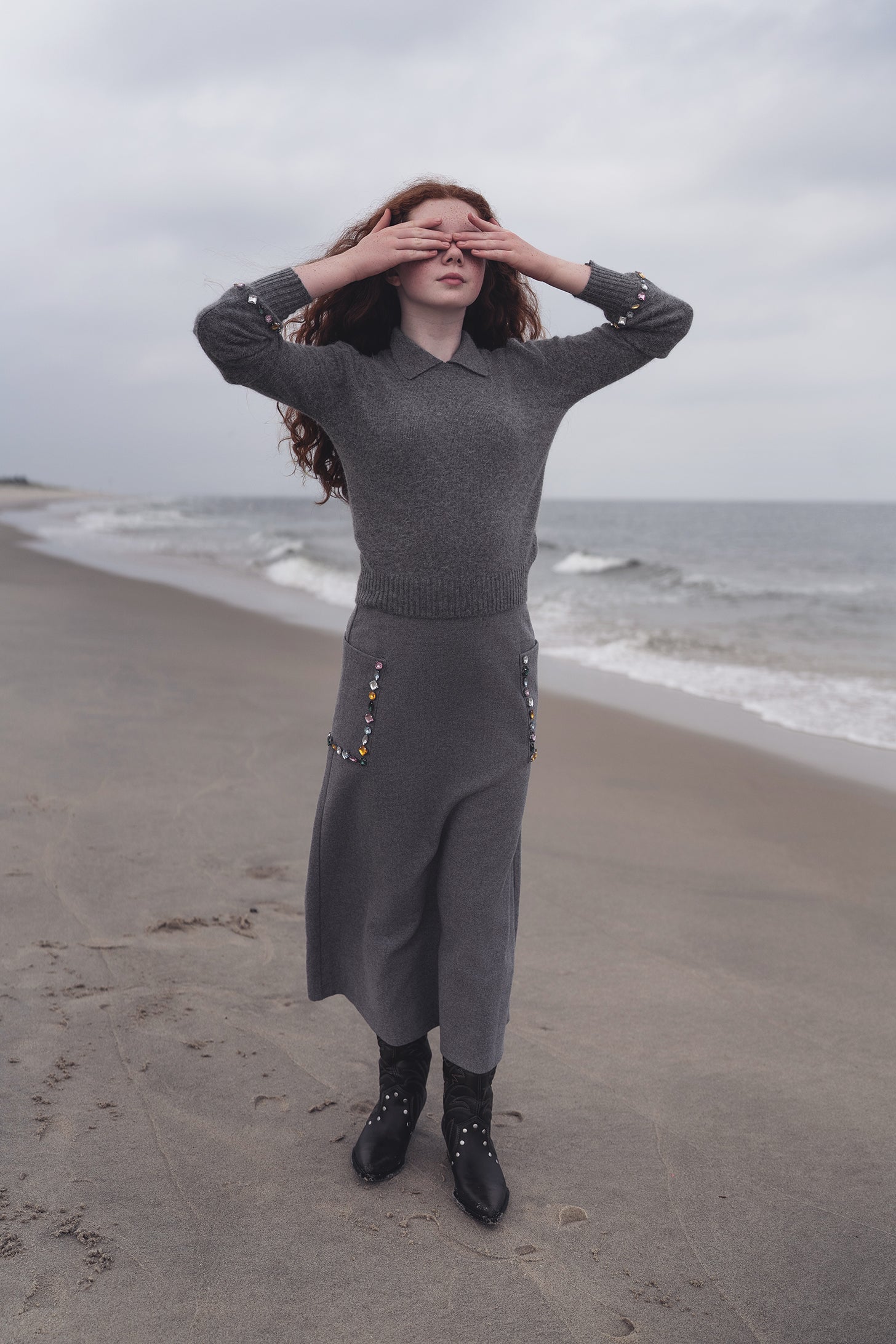 GEM CRYSTAL EMBELLISHED COLLAR SWEATER