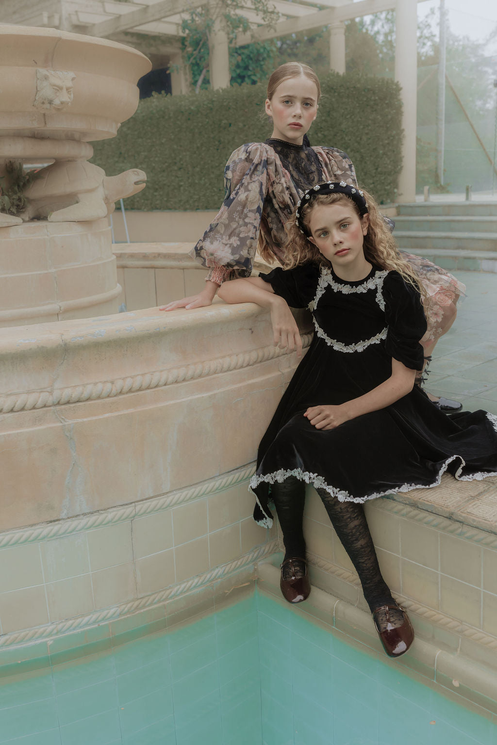 PETITE AMALIE ROSE LACE VELVET DRESS
