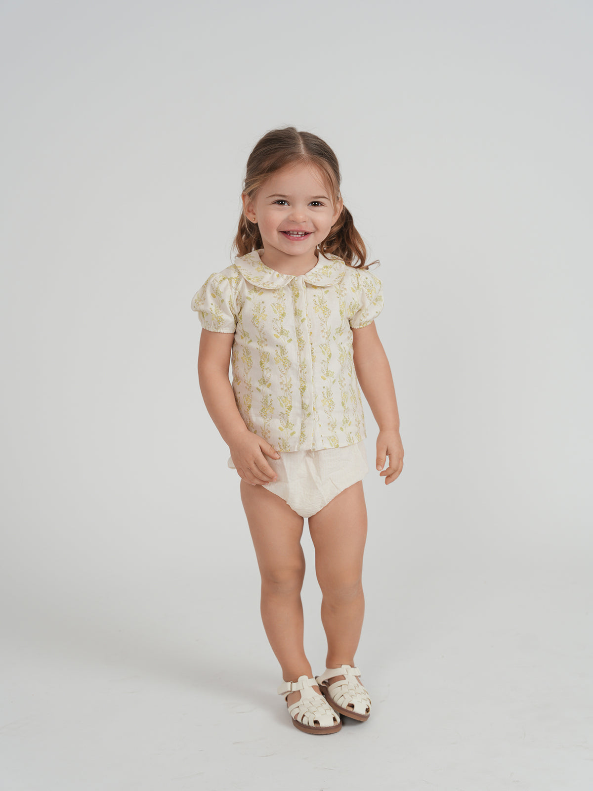 CHARLOTTE & GEORGE COLLAR NECKLINE PUFF SLEEVE TOP