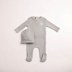 BEE & DEE 2PC SWEET CUTOUT FOOTIE WITH BEANIE SET