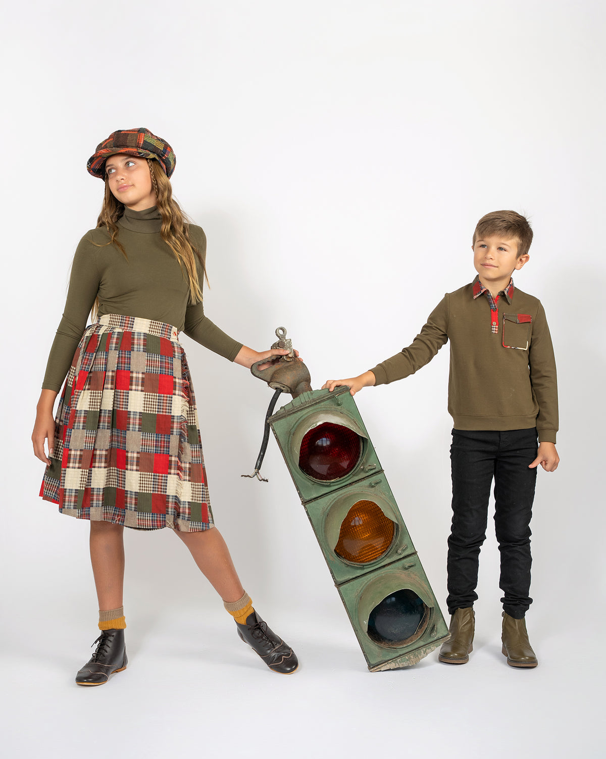 KIX PATCH PLAID SKIRT