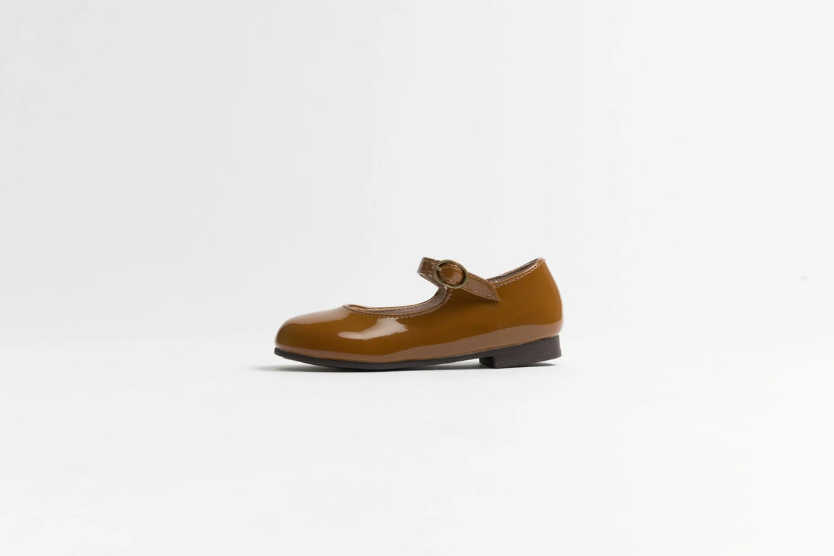 TANNERY AND COMPANY PATENT LEATHER MARY JANES