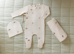 POPPETO 2PC PICNIC FOOTIE + BEANIE SET