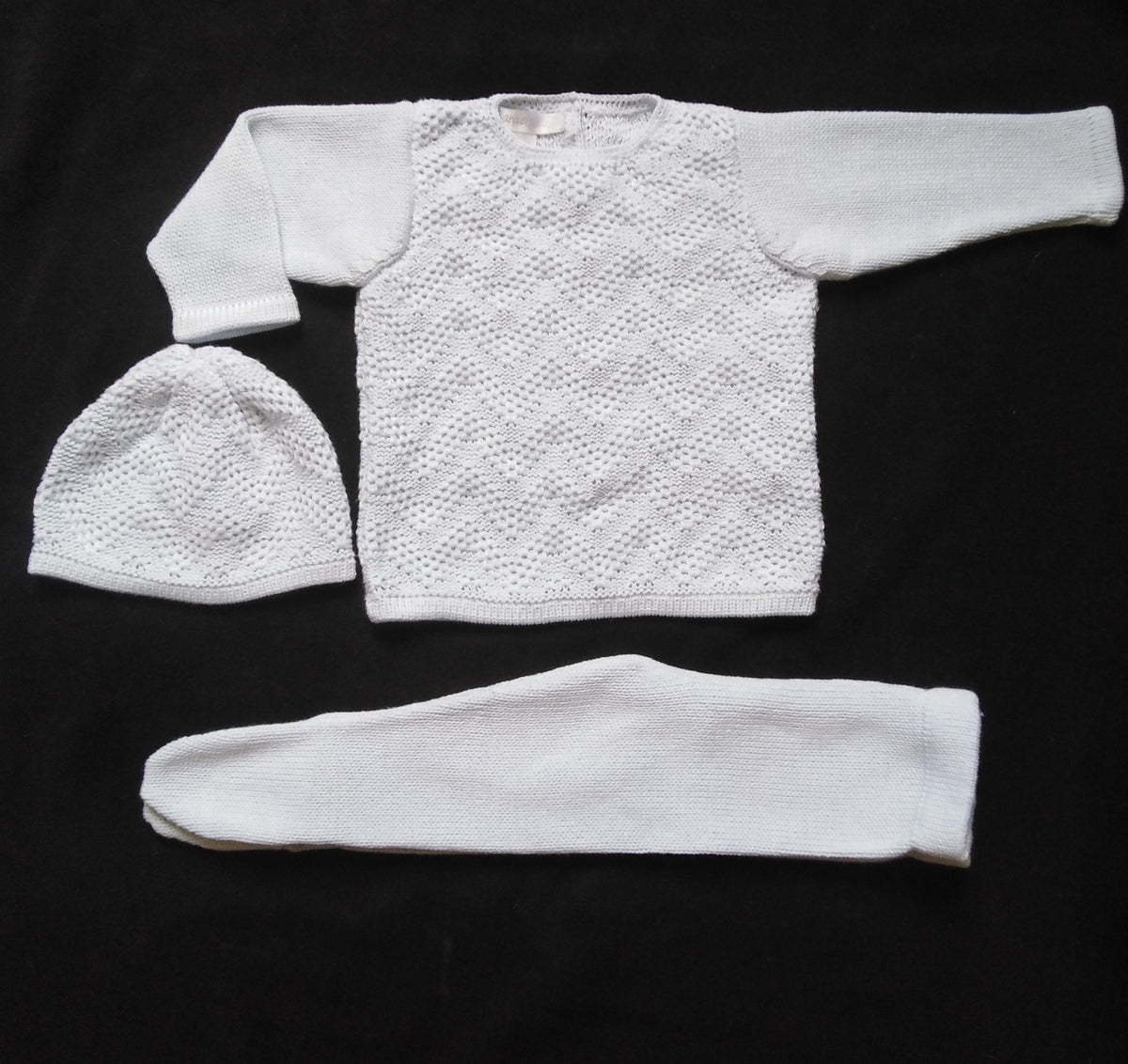 Chant De Joie 4PC  STRAIGHT FIT TOP + BOTTOM + BONNET + BLANKET